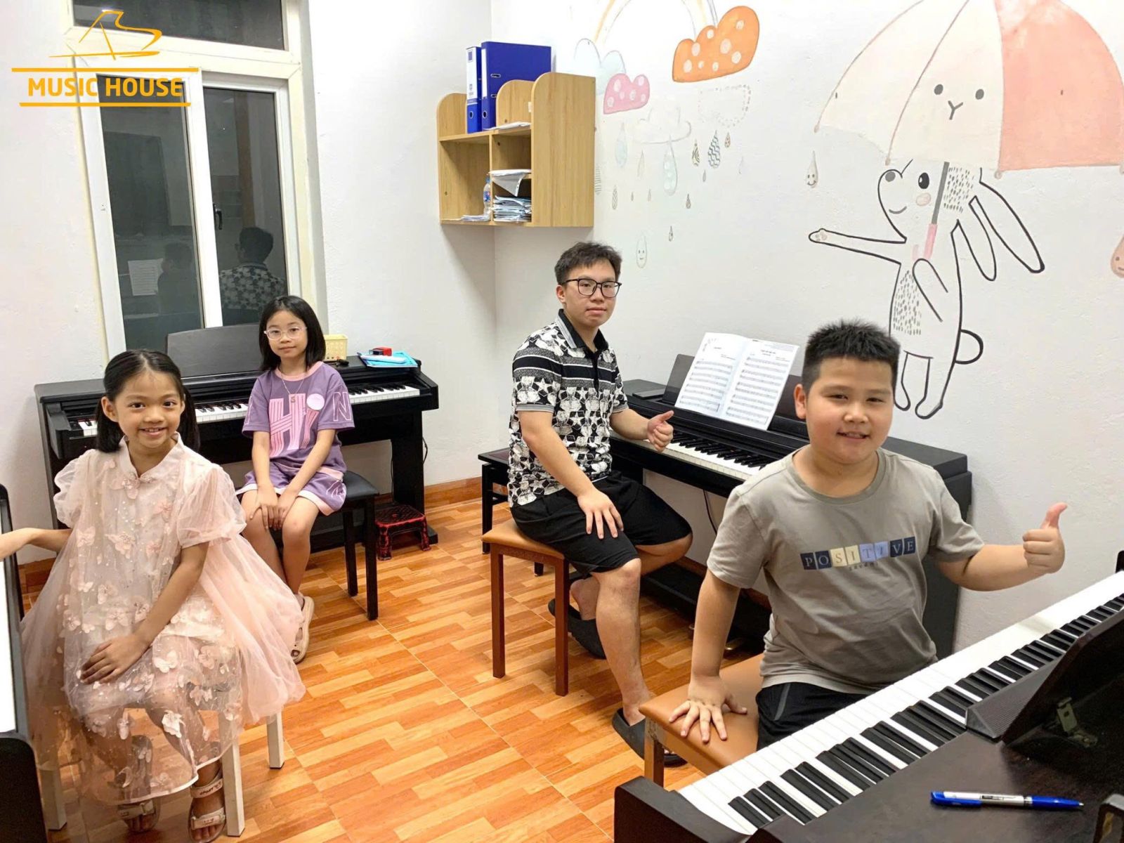 Khoá học Piano - Hệ Quốc Tế - Lớp 4 học viên